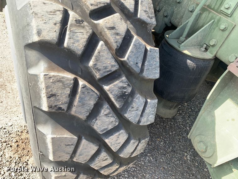 image for item DM1746 2008 Oshkosh M1070 semi truck