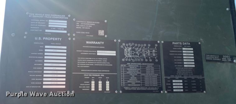 image for item DM1746 2008 Oshkosh M1070 semi truck