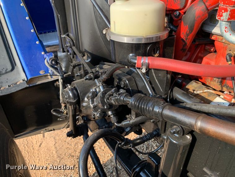 image for item DM1752 2016 Peterbilt  389 semi truck