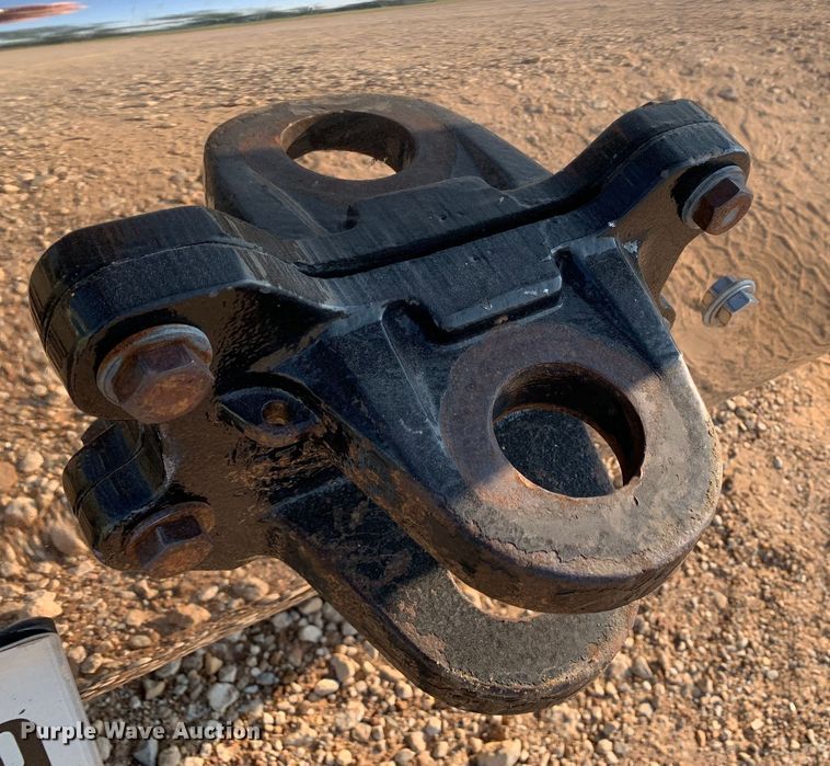 image for item DM1752 2016 Peterbilt  389 semi truck