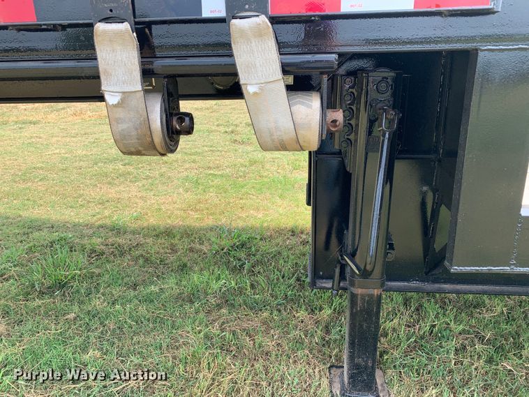 image for item DM1755 2012 Fontaine HAVSD12CTA drop deck trailer