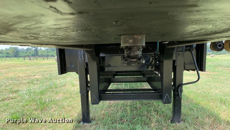 image for item DM1755 2012 Fontaine HAVSD12CTA drop deck trailer