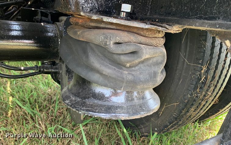 image for item DM1755 2012 Fontaine HAVSD12CTA drop deck trailer