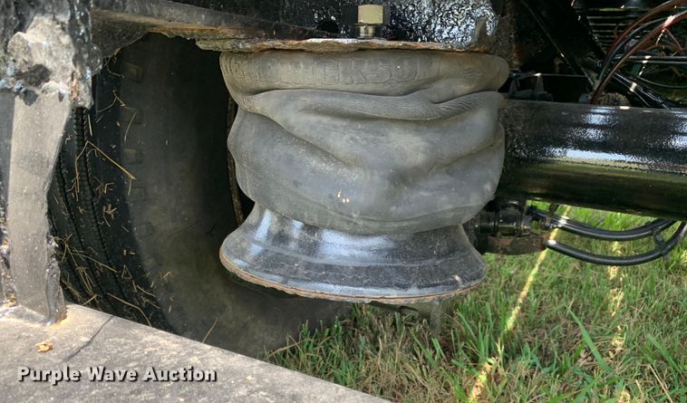 image for item DM1755 2012 Fontaine HAVSD12CTA drop deck trailer