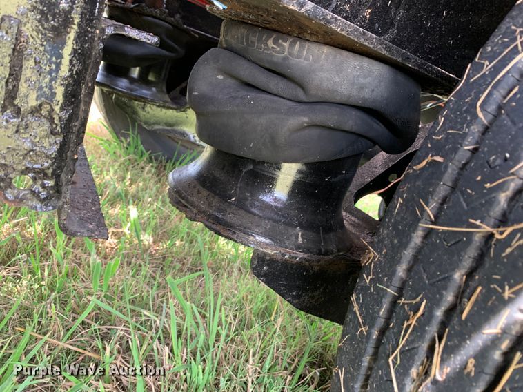 image for item DM1755 2012 Fontaine HAVSD12CTA drop deck trailer