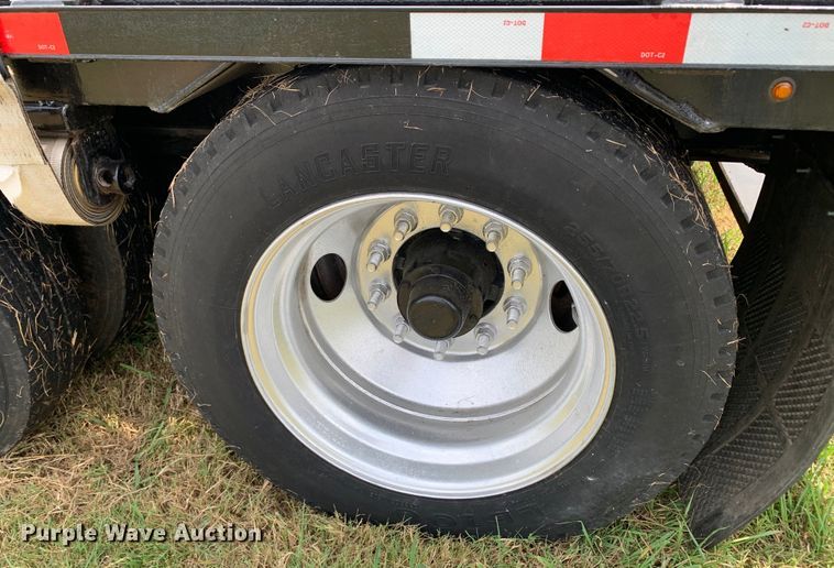 image for item DM1755 2012 Fontaine HAVSD12CTA drop deck trailer