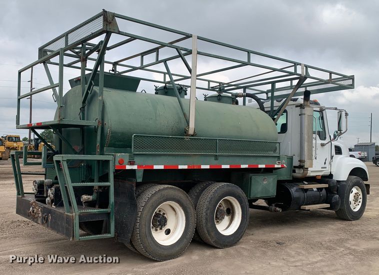 image for item DM7953 2003 Mack CV713 Granite tank truck