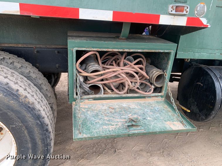 image for item DM7953 2003 Mack CV713 Granite tank truck