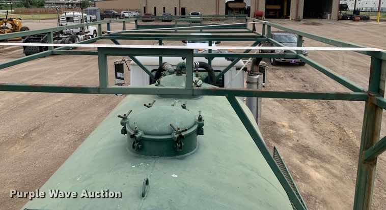 image for item DM7953 2003 Mack CV713 Granite tank truck