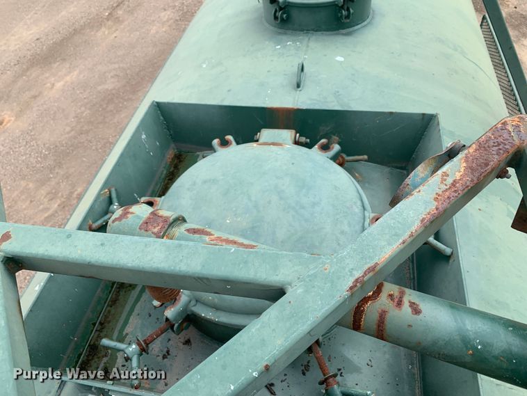 image for item DM7953 2003 Mack CV713 Granite tank truck