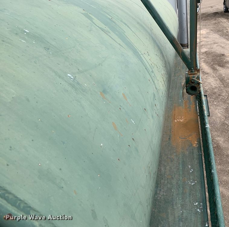 image for item DM7953 2003 Mack CV713 Granite tank truck