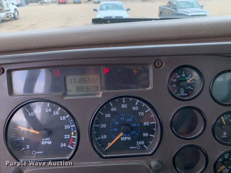 image for item DM7953 2003 Mack CV713 Granite tank truck