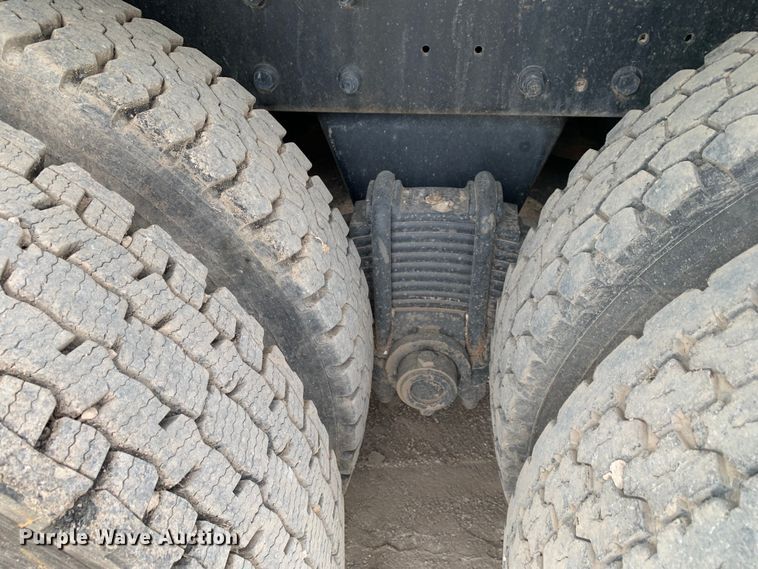 image for item DM7953 2003 Mack CV713 Granite tank truck