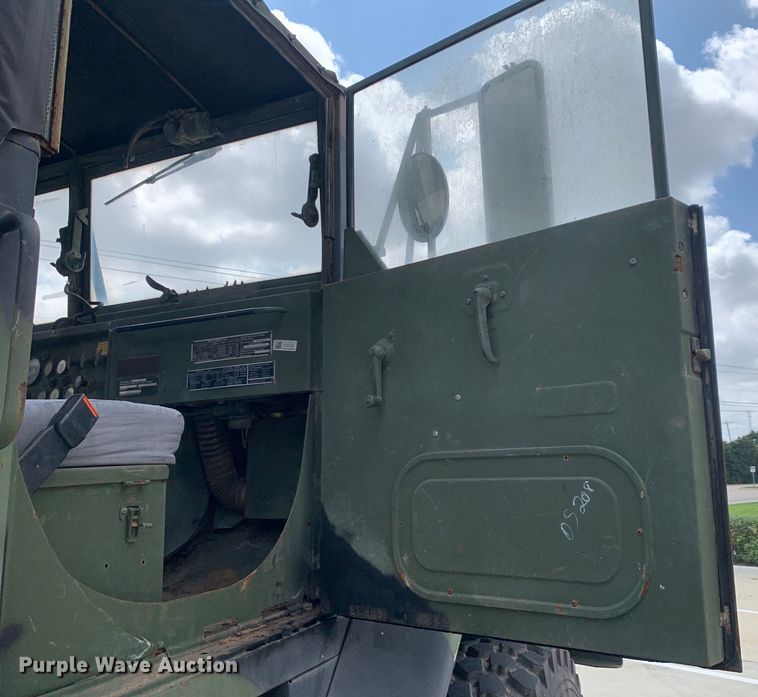 image for item DM7964 1986 AM General M931A1 semi truck