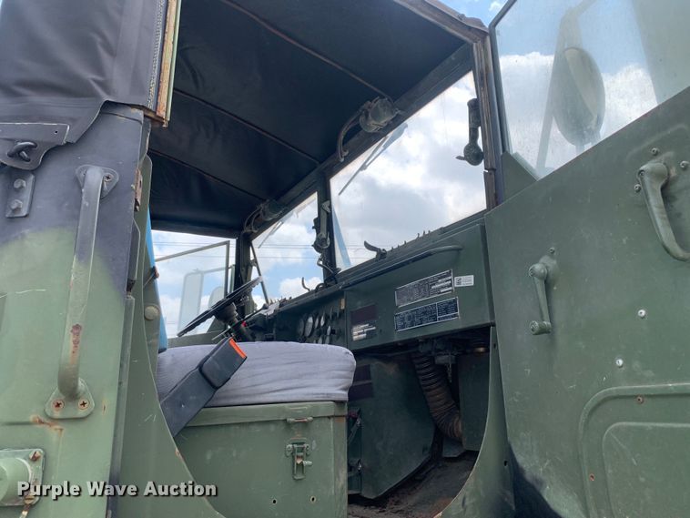 image for item DM7964 1986 AM General M931A1 semi truck