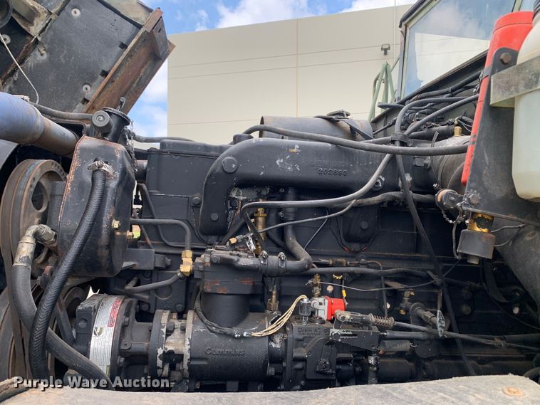 image for item DM7964 1986 AM General M931A1 semi truck