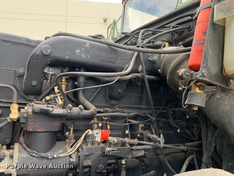 image for item DM7964 1986 AM General M931A1 semi truck