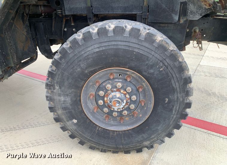 image for item DM7964 1986 AM General M931A1 semi truck