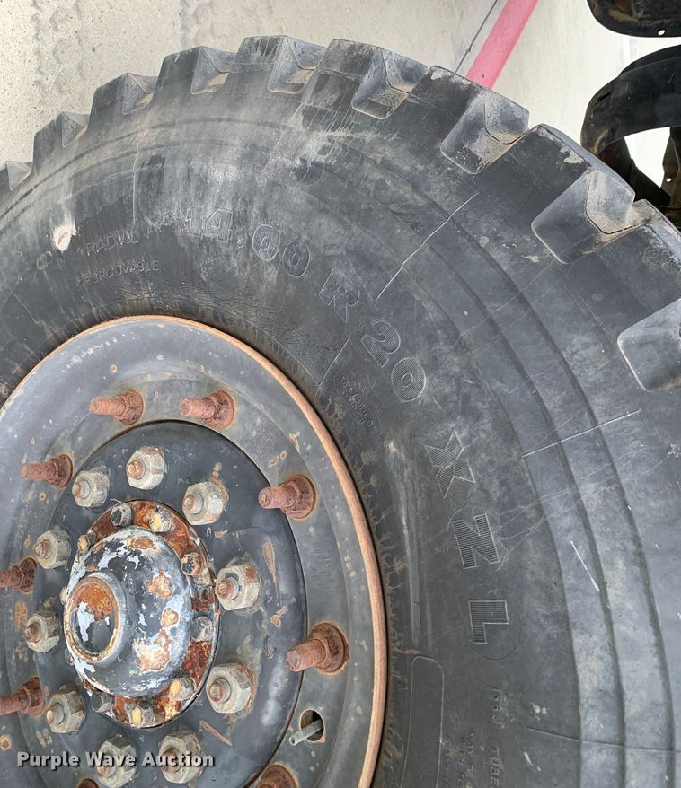 image for item DM7964 1986 AM General M931A1 semi truck