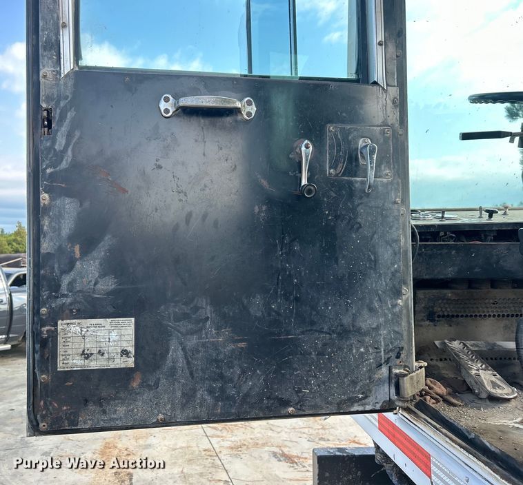 image for item DO6650 Capacity TJ5000 yard truck