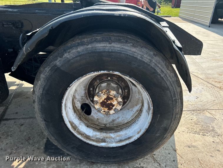 image for item DO6650 Capacity TJ5000 yard truck