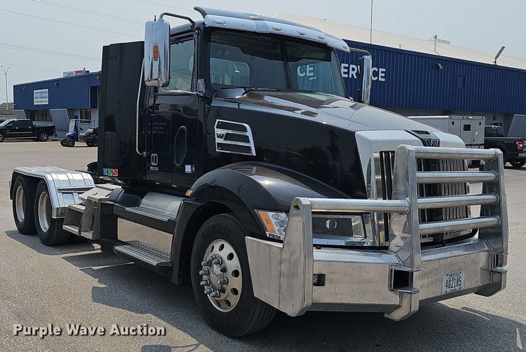 image for item DP6598 2016 Western Star 5700XE semi truck