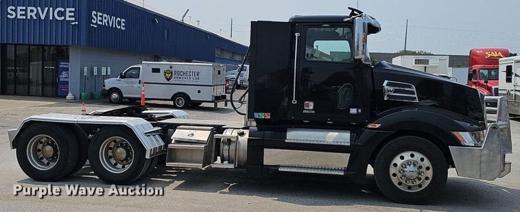 image for item DP6598 2016 Western Star 5700XE semi truck