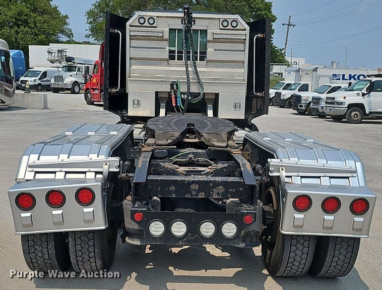 image for item DP6598 2016 Western Star 5700XE semi truck