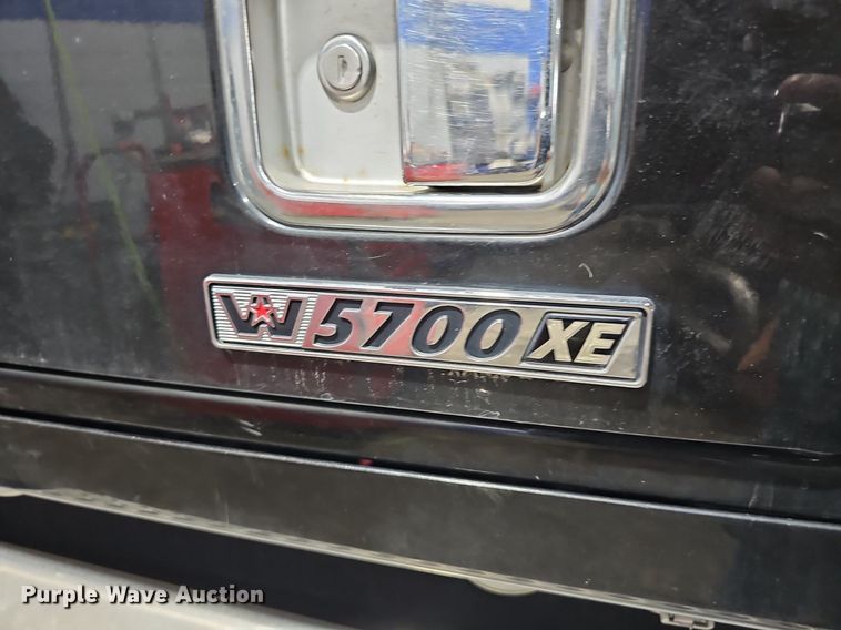 image for item DP6598 2016 Western Star 5700XE semi truck
