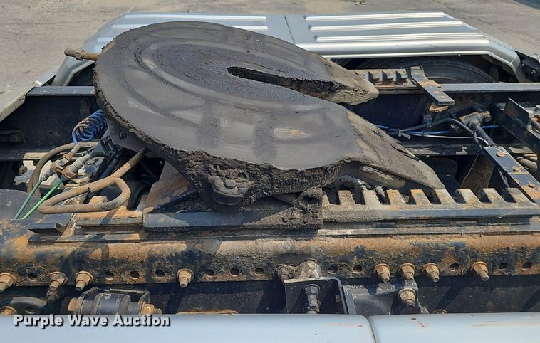 image for item DP6598 2016 Western Star 5700XE semi truck