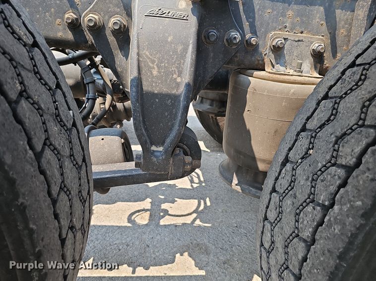 image for item DP6598 2016 Western Star 5700XE semi truck