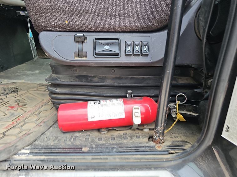 image for item DP6598 2016 Western Star 5700XE semi truck