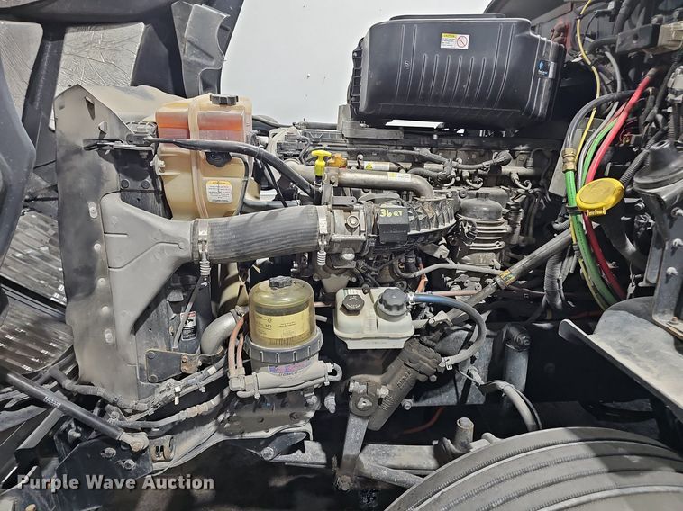 image for item DP6598 2016 Western Star 5700XE semi truck