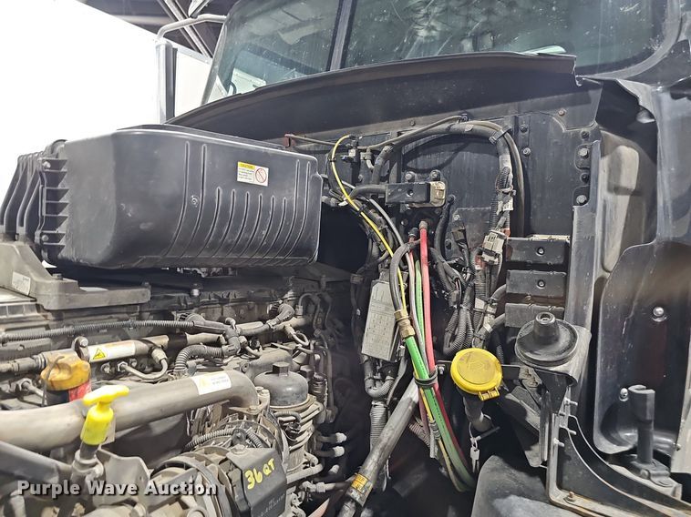 image for item DP6598 2016 Western Star 5700XE semi truck