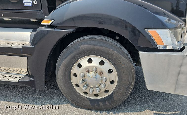 image for item DP6598 2016 Western Star 5700XE semi truck