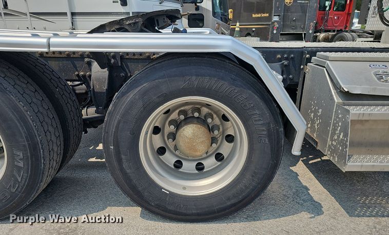 image for item DP6598 2016 Western Star 5700XE semi truck