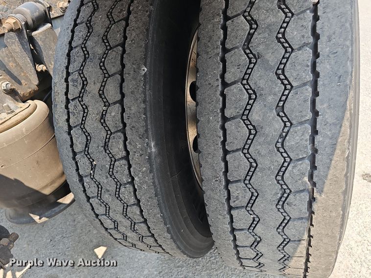 image for item DP6598 2016 Western Star 5700XE semi truck