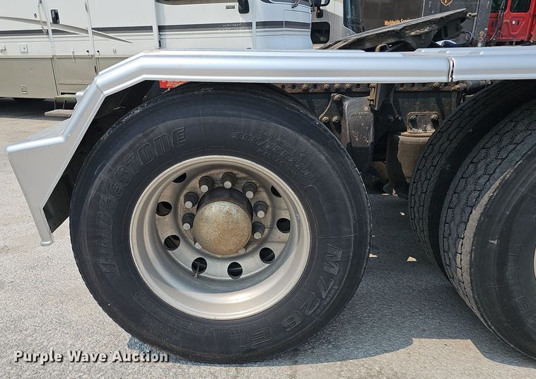 image for item DP6598 2016 Western Star 5700XE semi truck