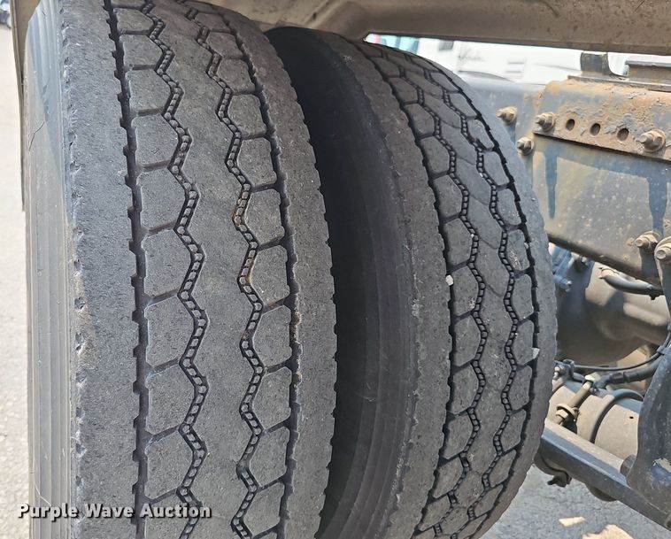 image for item DP6598 2016 Western Star 5700XE semi truck