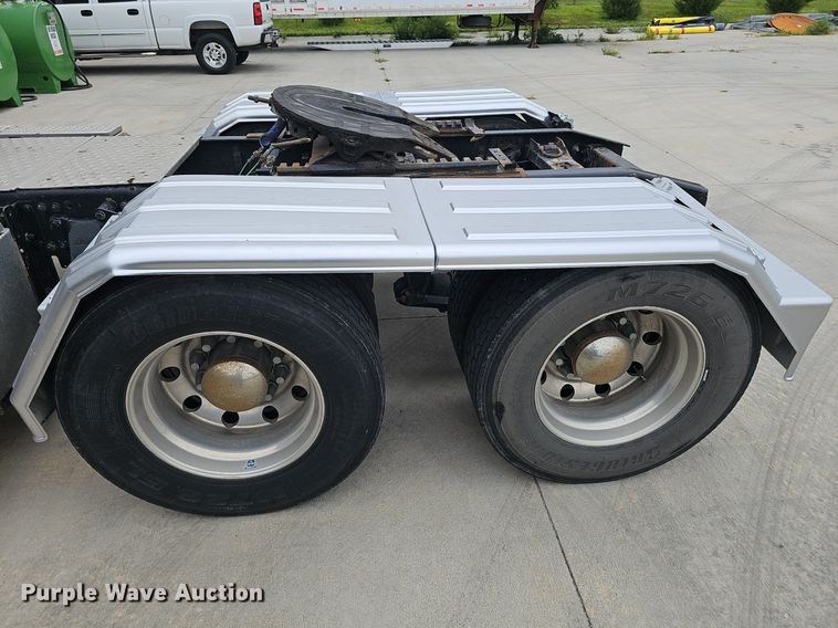 image for item DP6598 2016 Western Star 5700XE semi truck