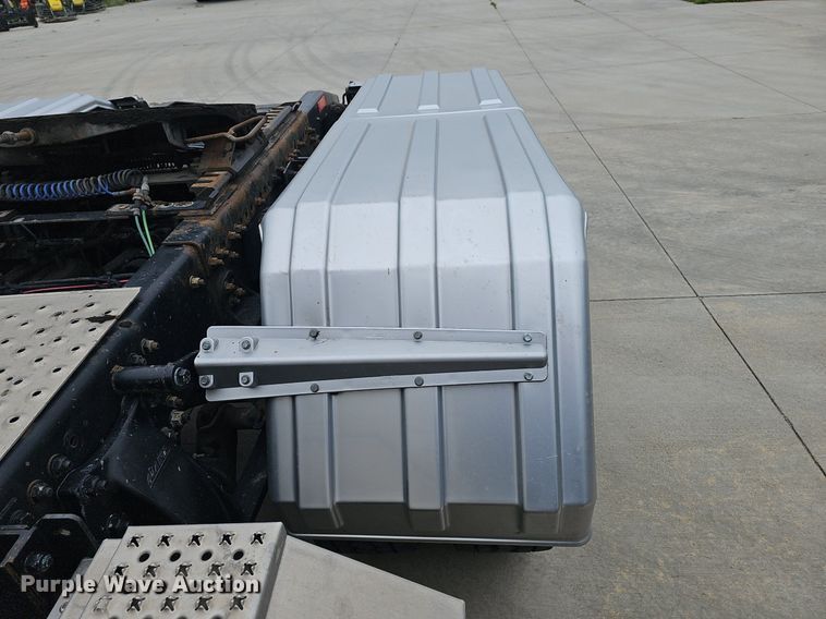 image for item DP6598 2016 Western Star 5700XE semi truck