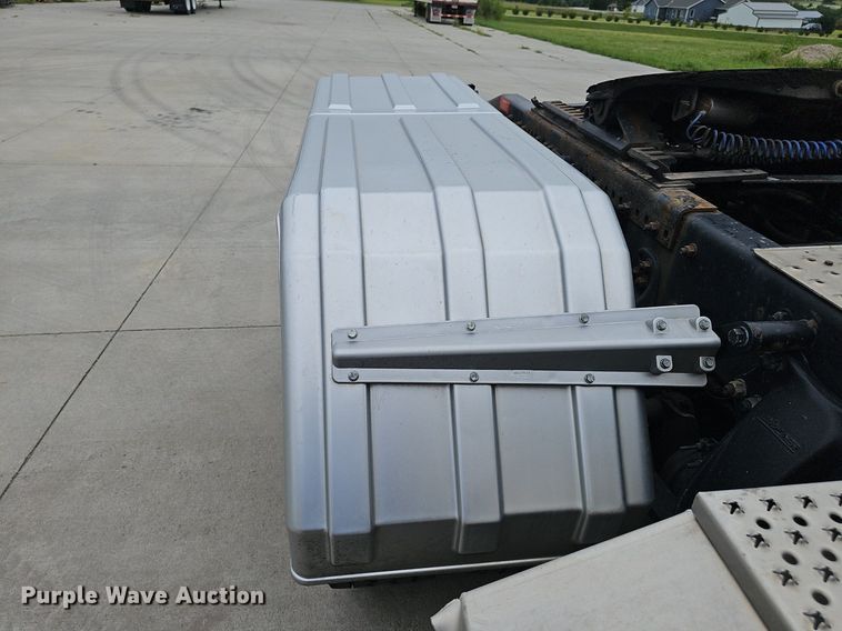 image for item DP6598 2016 Western Star 5700XE semi truck