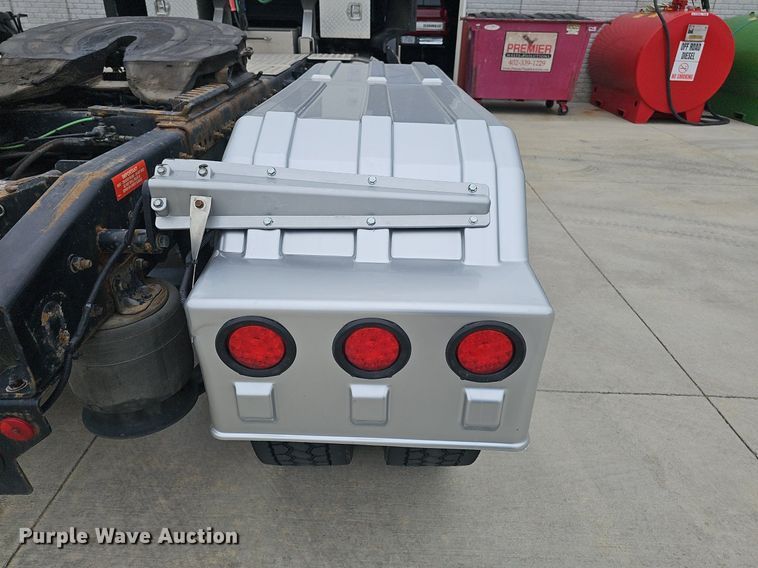 image for item DP6598 2016 Western Star 5700XE semi truck