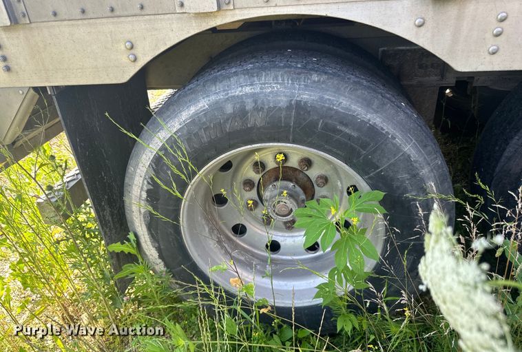 image for item DP8428 2008 Wilson PSDCL-402BP livestock trailer