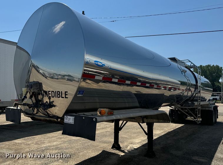 image for item DQ6867 1993 Polar tank trailer