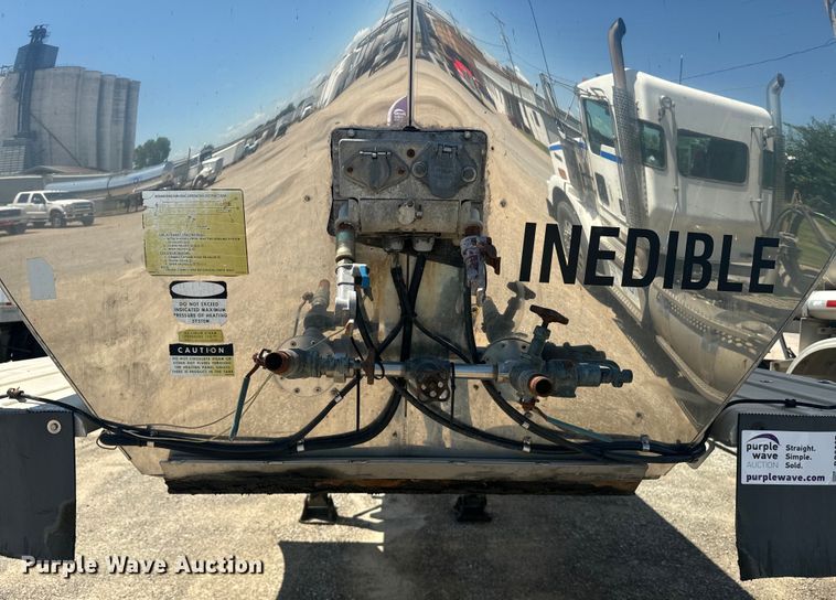 image for item DQ6867 1993 Polar tank trailer