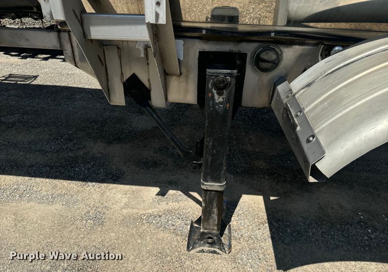 image for item DQ6867 1993 Polar tank trailer