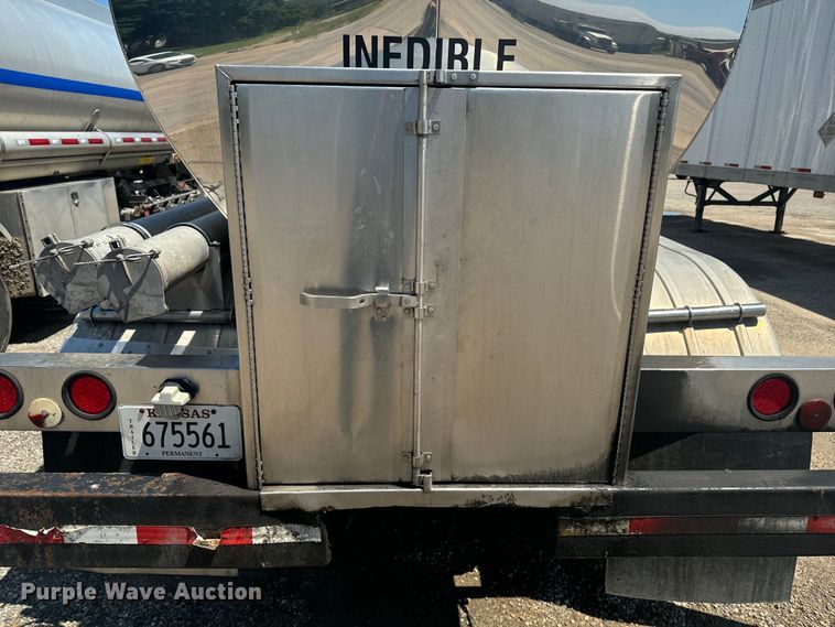 image for item DQ6867 1993 Polar tank trailer