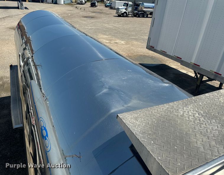 image for item DQ6867 1993 Polar tank trailer