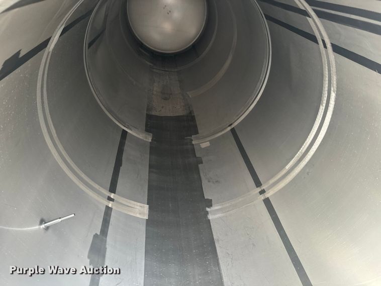 image for item DQ6867 1993 Polar tank trailer